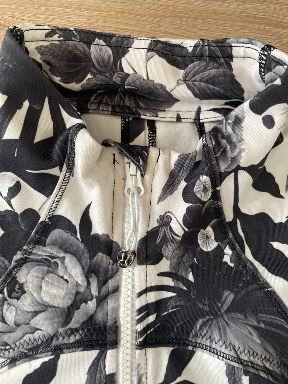 lululemon athletica Black & White Floral Zip-Up Bomber Jacket - Picture 2 of 4